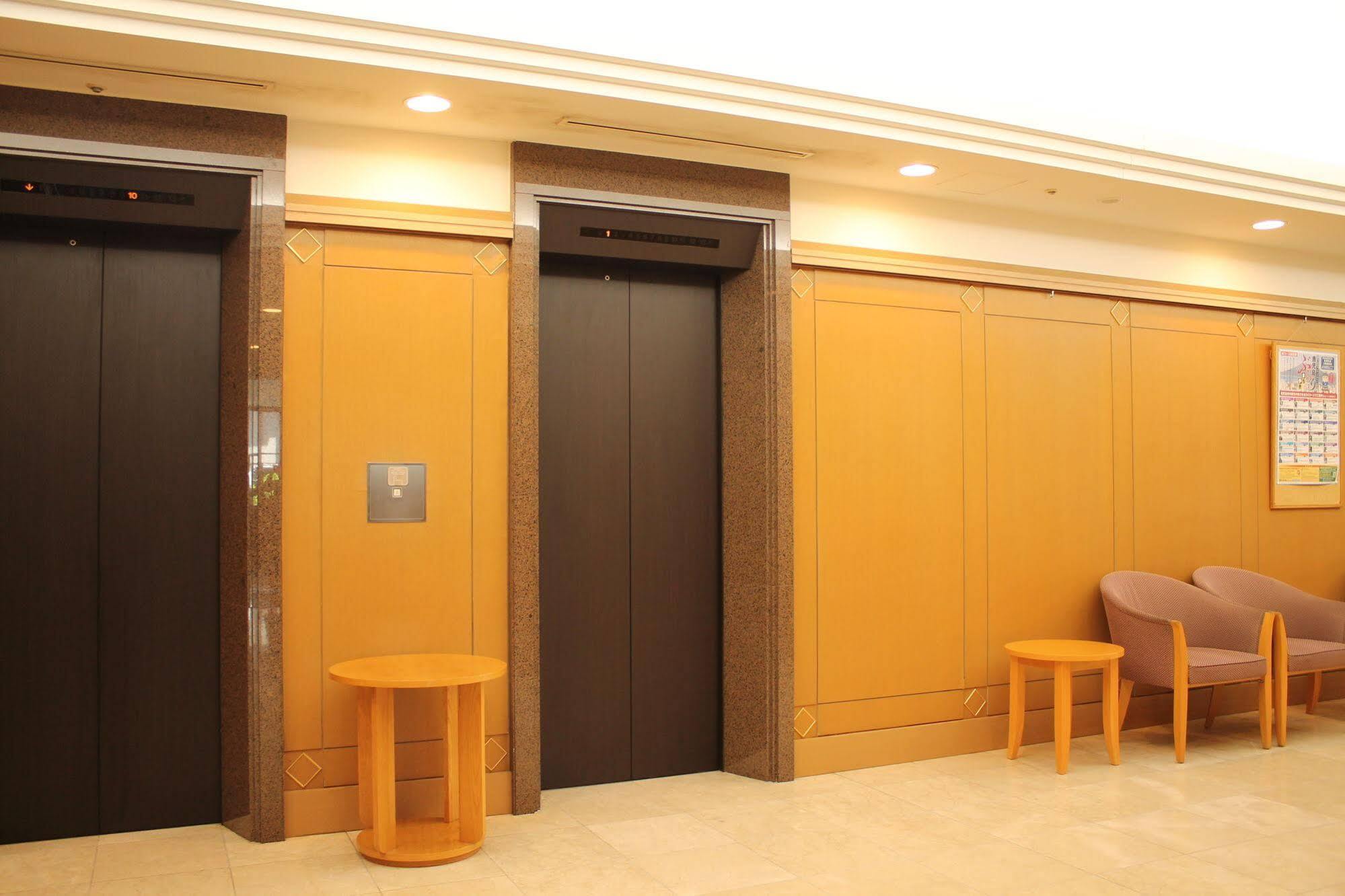 Hotel Livemax Budget Kagoshima Exterior photo